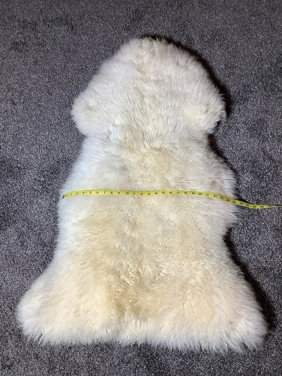 IKEA sheepskin rug - Picture 2 of 3